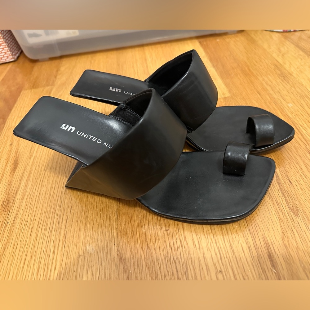 United Nude black leather sandals 39